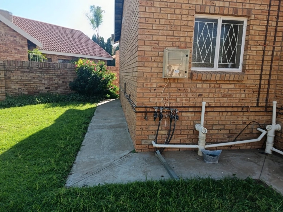 3 Bedroom Property for Sale in Hillcrest Northern Cape
